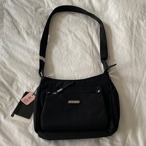 NWT Baggallini Go Bagg With RFID Phone Wristlet